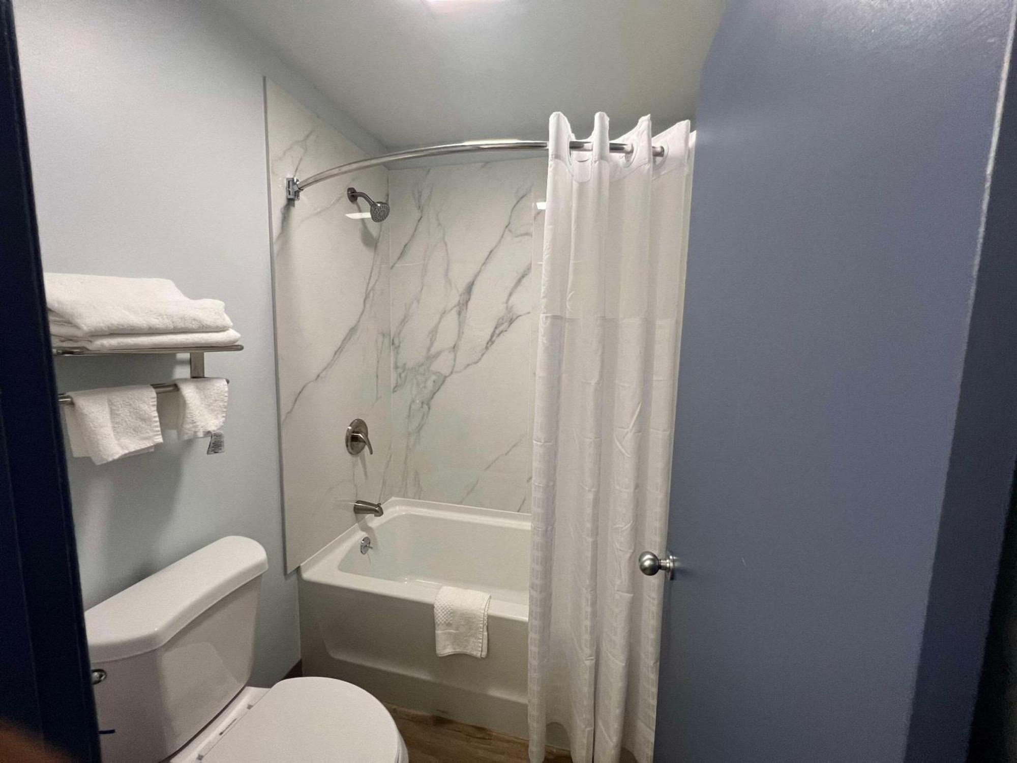 Quality Inn Madison - Huntsville Εξωτερικό φωτογραφία