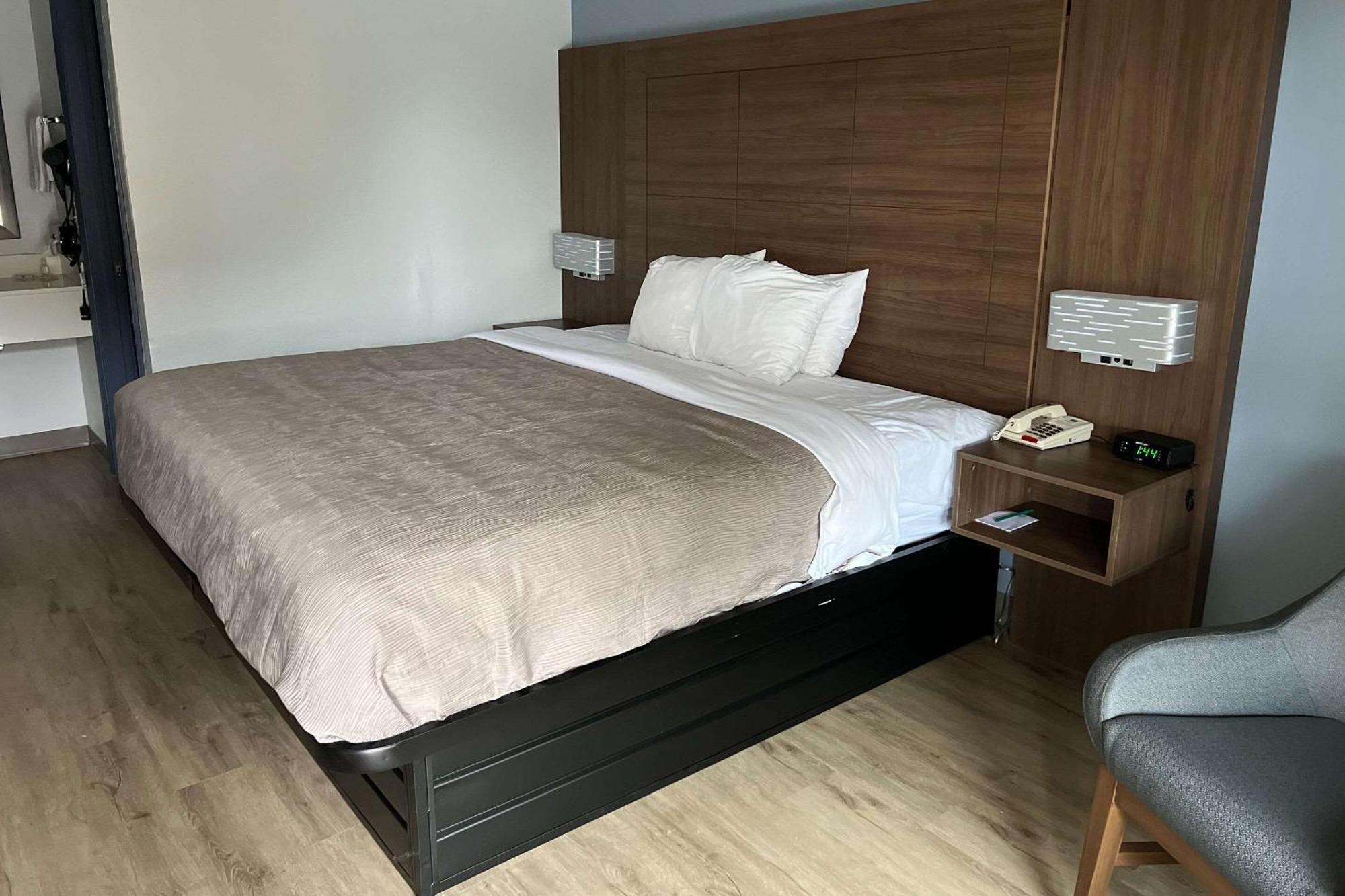 Quality Inn Madison - Huntsville Εξωτερικό φωτογραφία