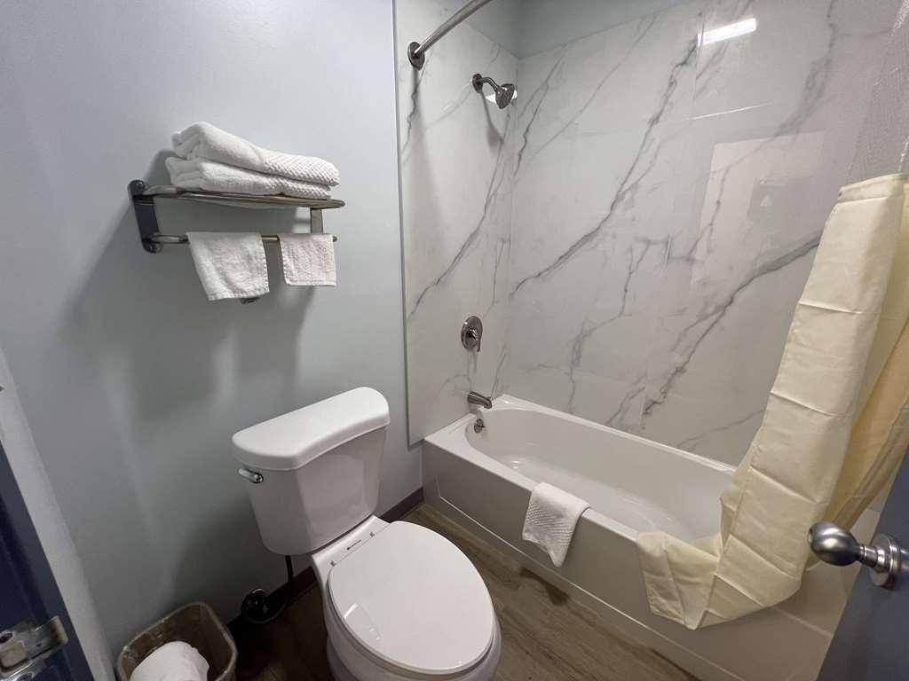 Quality Inn Madison - Huntsville Δωμάτιο φωτογραφία