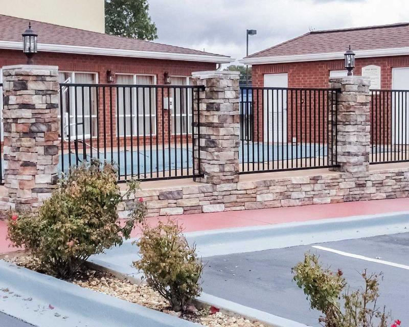 Quality Inn Madison - Huntsville Εξωτερικό φωτογραφία